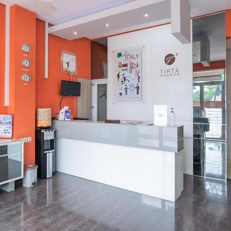 Reddoorz At Tirta Mansion Paramount Gading Cicayur Eksteriør billede