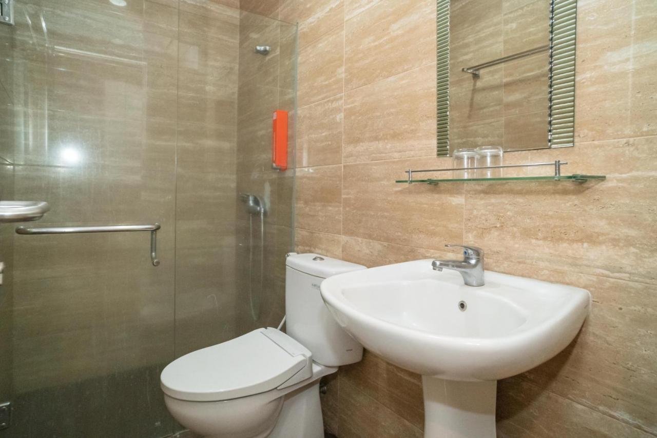 Reddoorz At Tirta Mansion Paramount Gading Cicayur Eksteriør billede