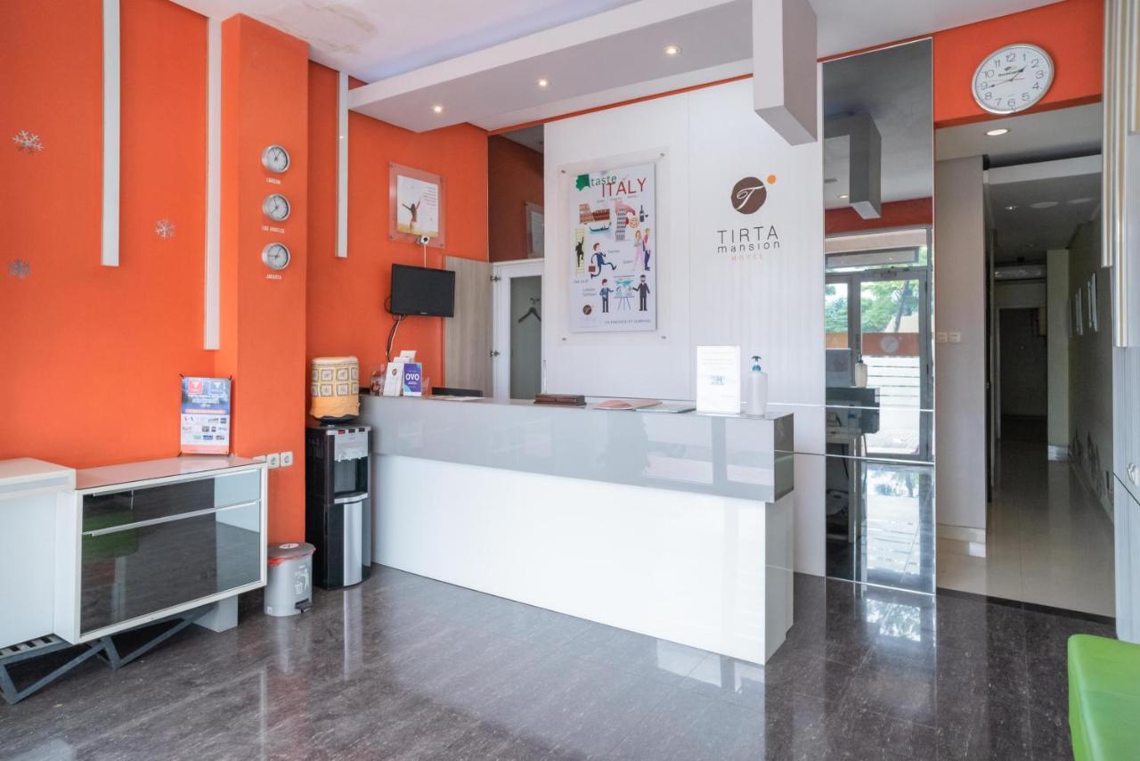 Reddoorz At Tirta Mansion Paramount Gading Cicayur Eksteriør billede
