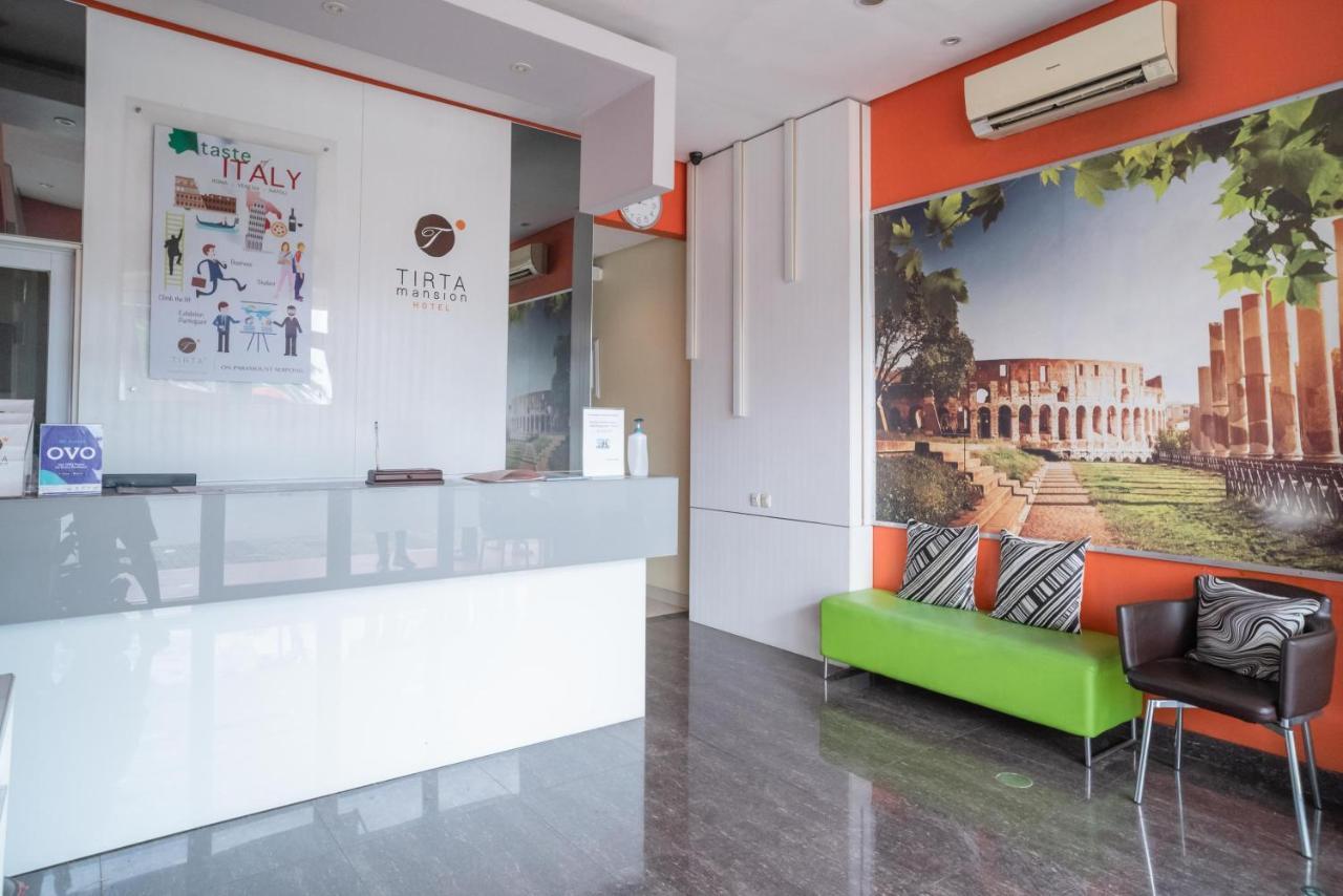 Reddoorz At Tirta Mansion Paramount Gading Cicayur Eksteriør billede
